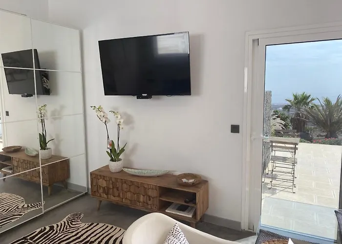 Luxury Studio, Sea View, Pool アパート